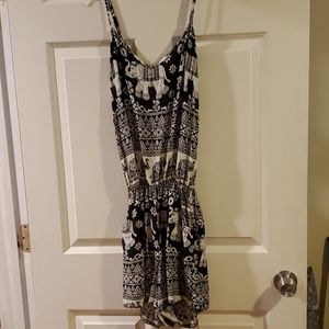 🌺2/$25🌺 NWT Stretchy Himilayan Elephant Romper